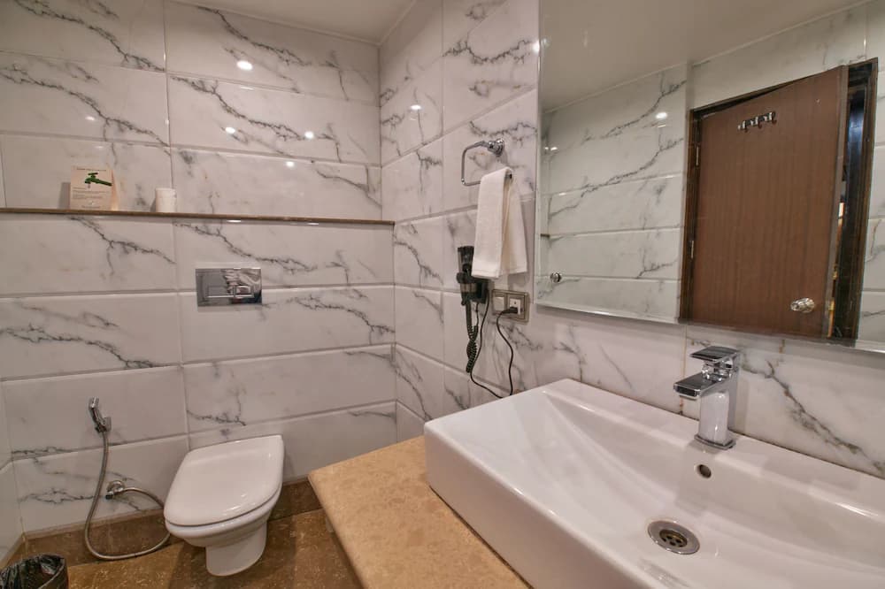 Premium Club Room - View 3